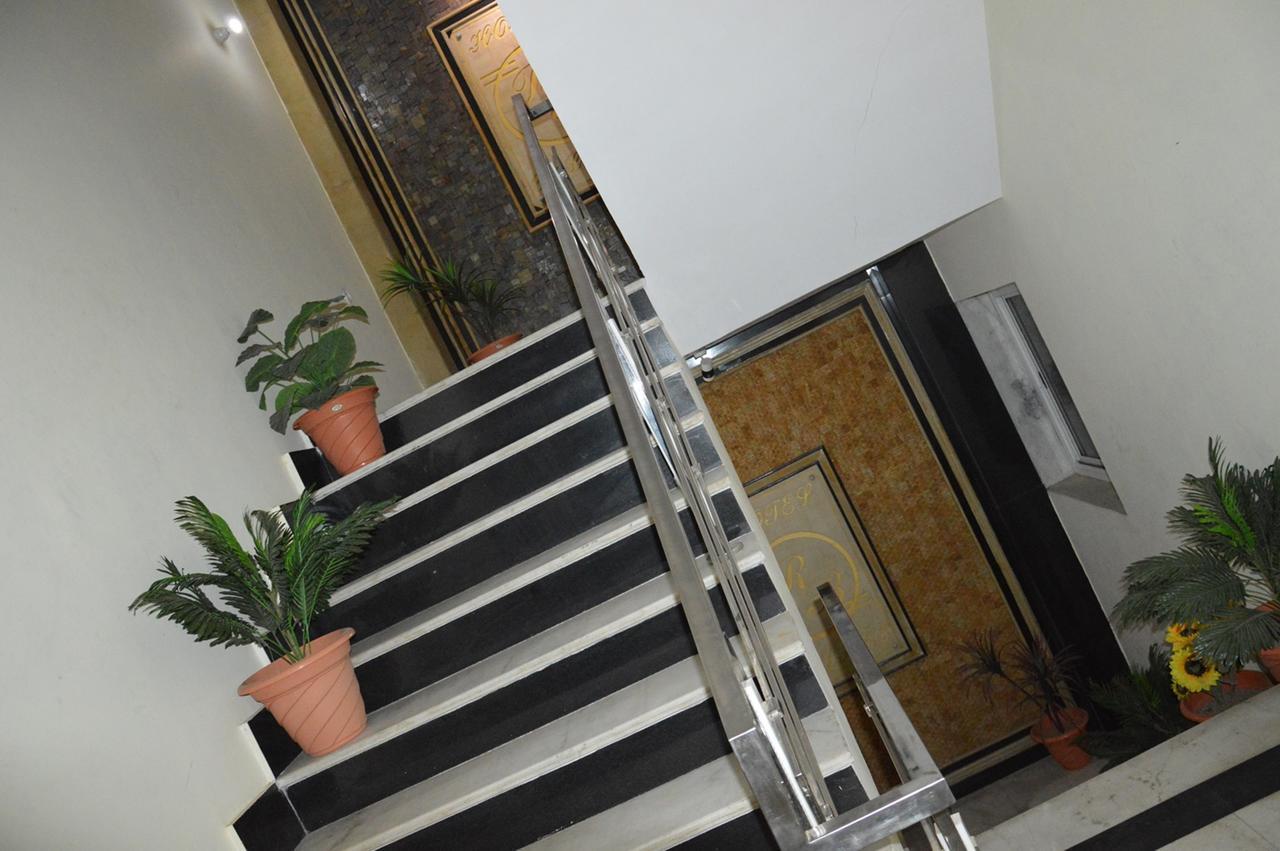 โรงแรมอาร์บี พาเลซ Dhaulpur ภายนอก รูปภาพ