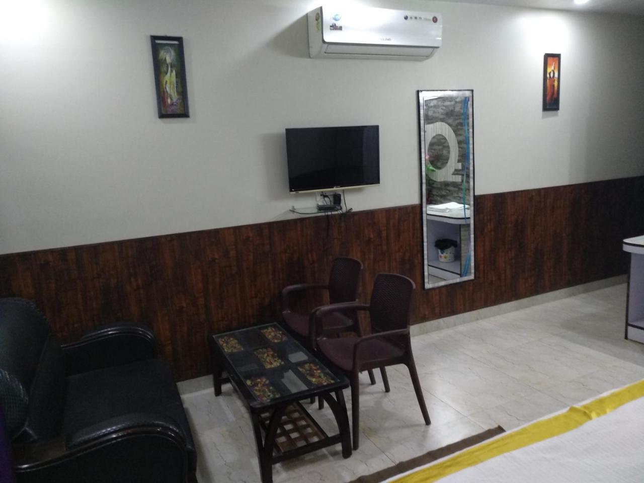 โรงแรมอาร์บี พาเลซ Dhaulpur ภายนอก รูปภาพ