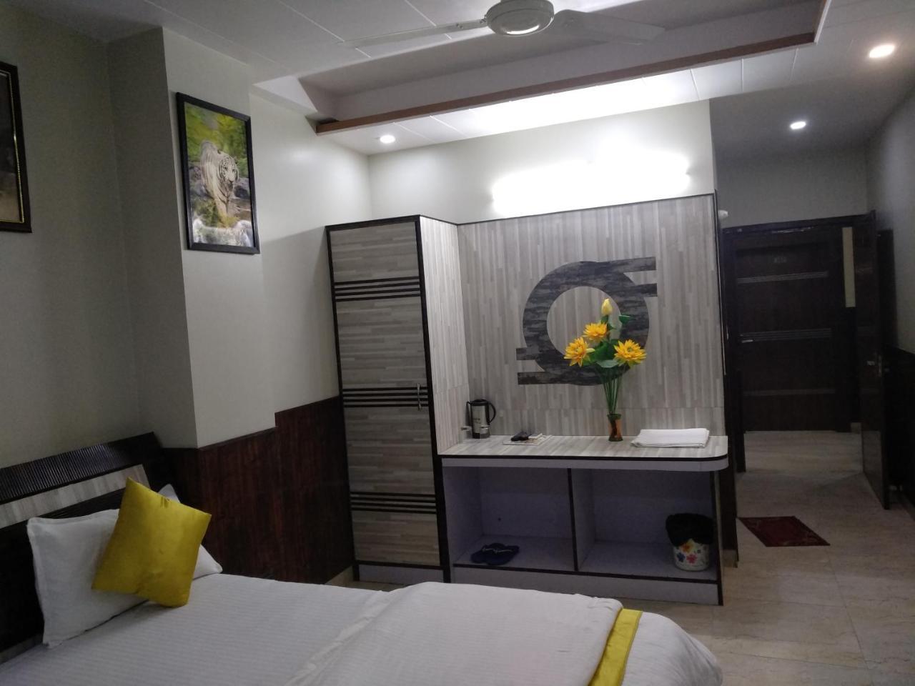 โรงแรมอาร์บี พาเลซ Dhaulpur ภายนอก รูปภาพ