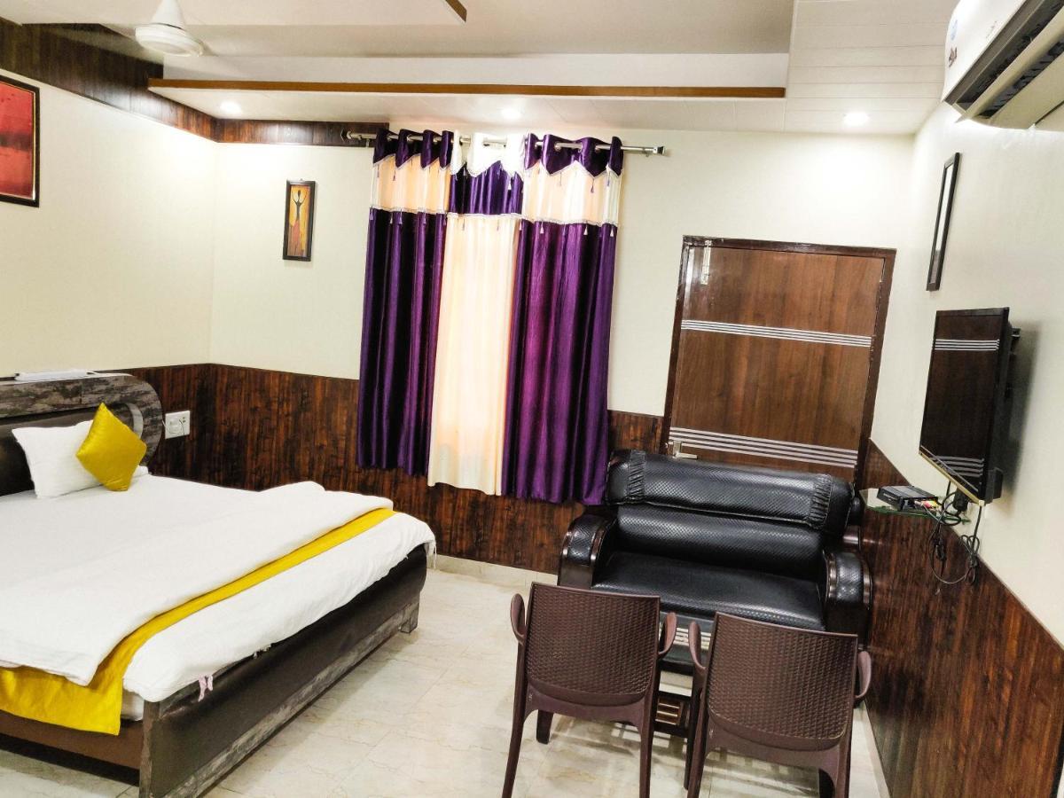 โรงแรมอาร์บี พาเลซ Dhaulpur ภายนอก รูปภาพ