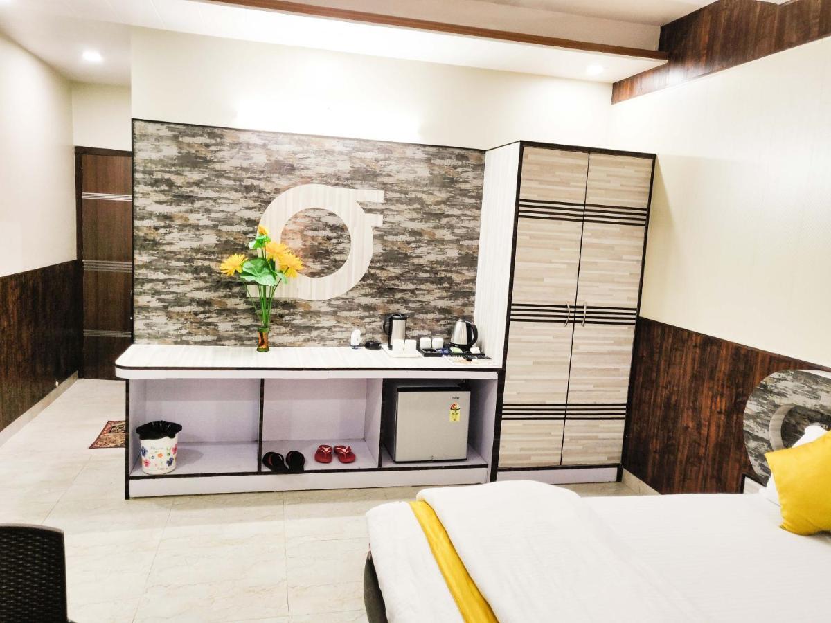 โรงแรมอาร์บี พาเลซ Dhaulpur ภายนอก รูปภาพ